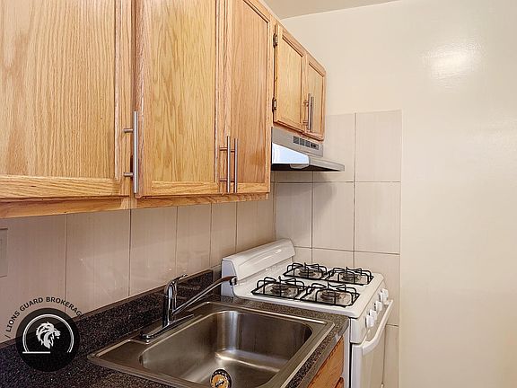2nd image of 8815 170th St #36-6H