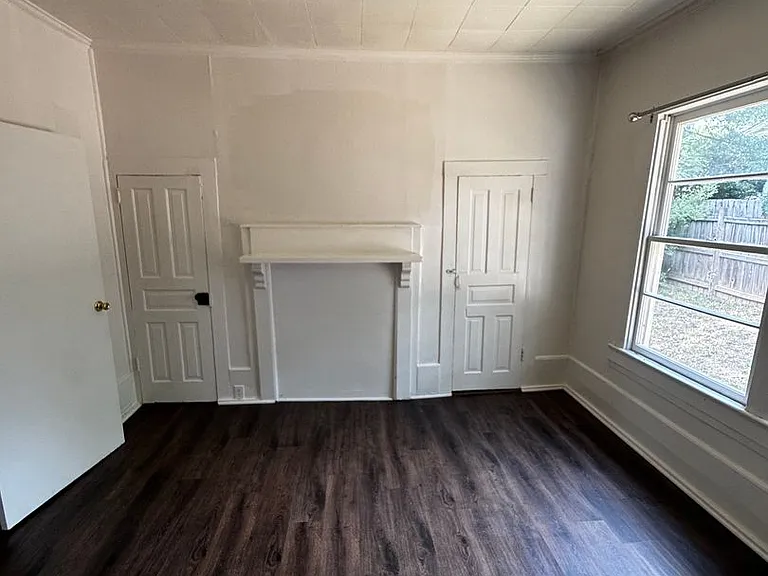 833 Kings Rd — Photo 22
