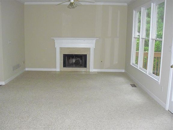 4th image of 330 High Hardin Way