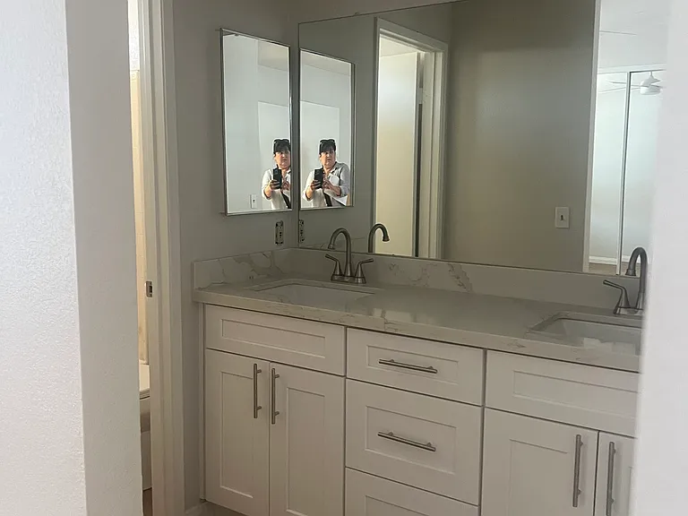 1465 E Lexington Ave #15B — Photo 14