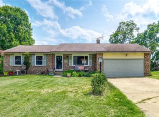 1316 Laura Ln, Mogadore, OH 44260