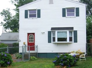 309 Greenfield St, Fairfield, CT 06825