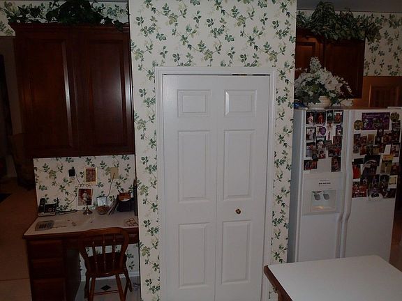 2nd image of 20337 Laurel Creek Dr