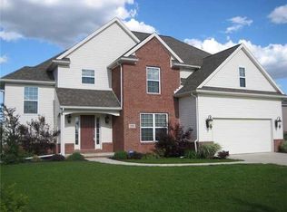 3145 Sterlingwood Ln, Perrysburg, OH 43551