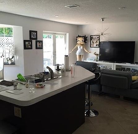 2nd image of 2501 NE 206th Ln
