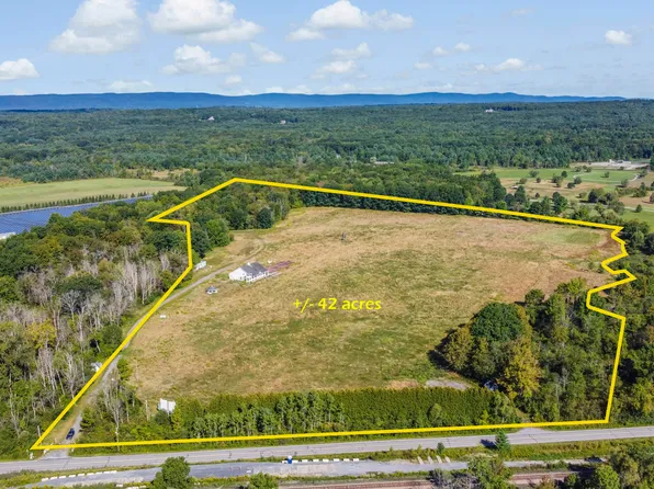 2 Bloomfield Road, Saratoga Springs, NY 12866