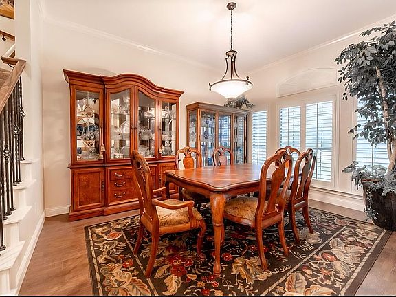 5th image of 2000 Adams Ln S