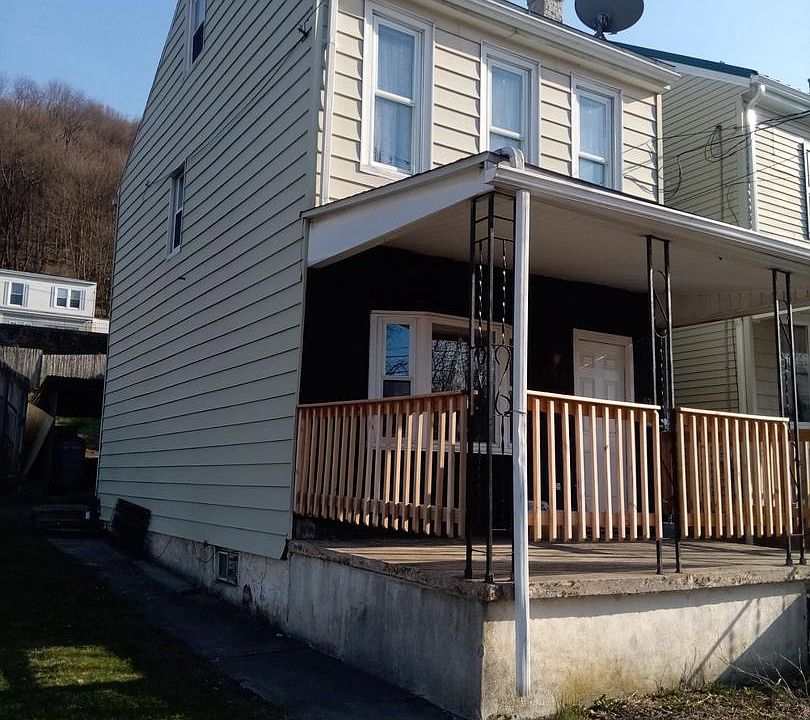 1st image of 52 W Bacon St