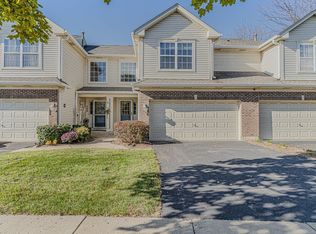 386 Gladstone Ln, Elgin, IL 60120