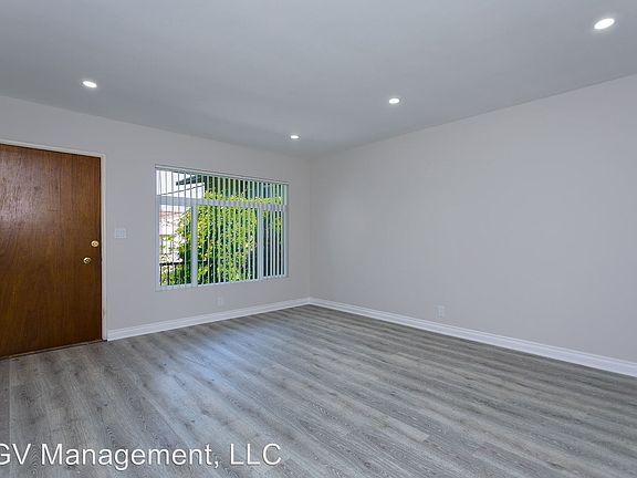 4th image of 420 W Sierra Madre Blvd APT J