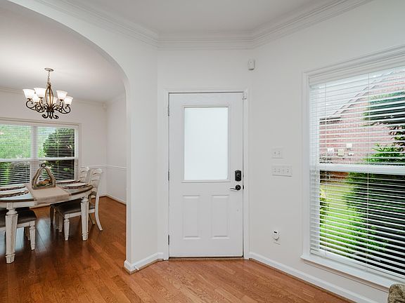 4th image of 2824 Oxmoor Glen Dr