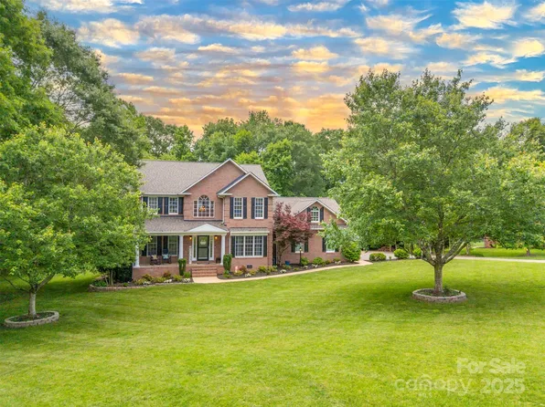 144 Chickasaw Dr, Shelby, NC 28152