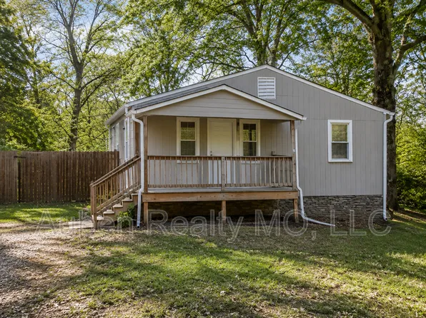 5503 NE 49th St, Kansas City, MO 64119