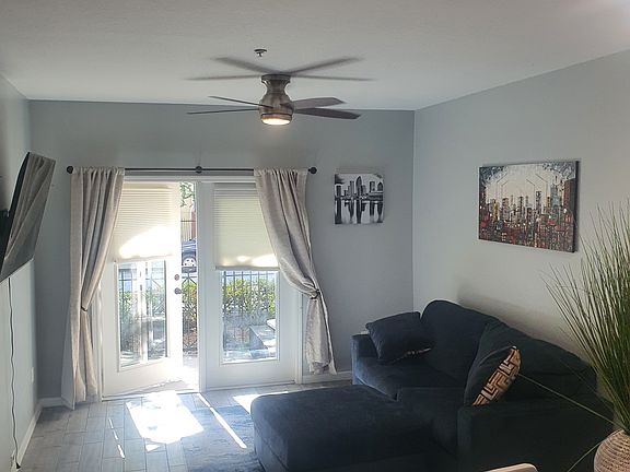 3rd image of 1910 E Palm Ave