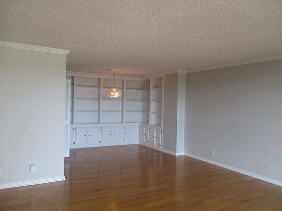 3rd image of 3800 Fairfax Dr APT 1409