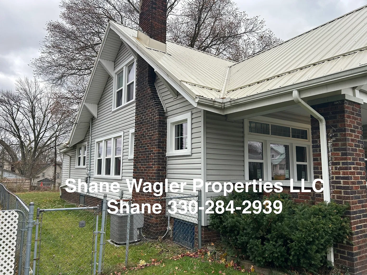 1370 S Freedom Ave — Photo 2