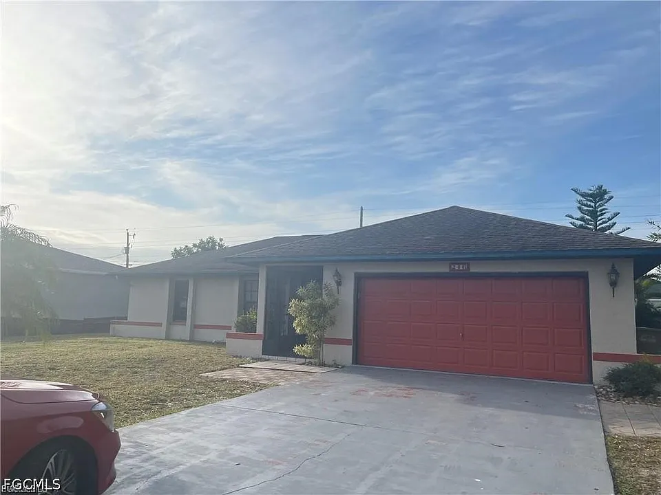 246 SE 7th St