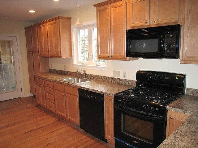 overview-kitchen and appliances