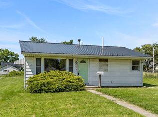 421 W Oak St, Butler, IN 46721