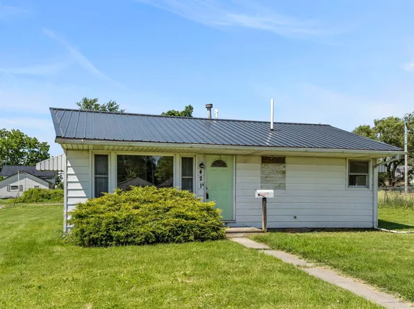 421 W Oak St, Butler, IN 46721