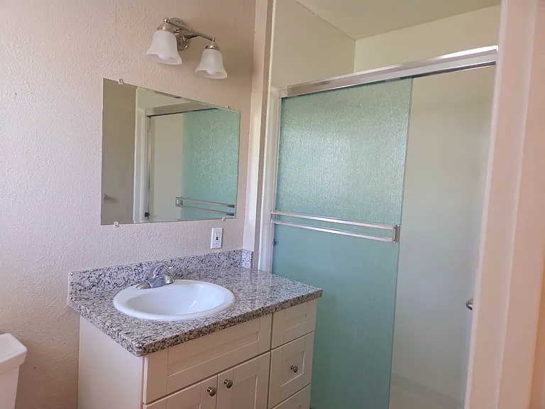 1108 Boynton Ave — Photo 11