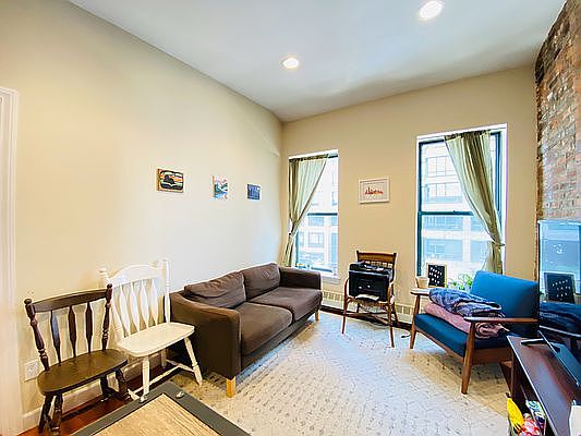 2nd image of 573 Vanderbilt Ave APT 4A