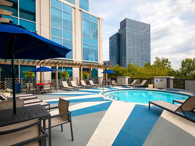 The Promenade at Harbor East — Photo 9