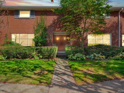 320 Neff Rd, Grosse Pointe, MI, 48230