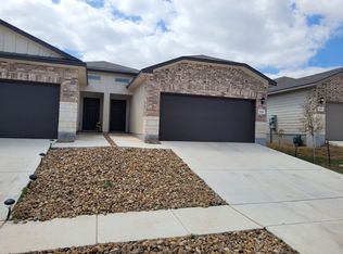 9314 Two Clarke Cv, Converse, TX 78109