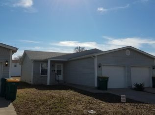 2006 Adams St, Granite City, IL 62040