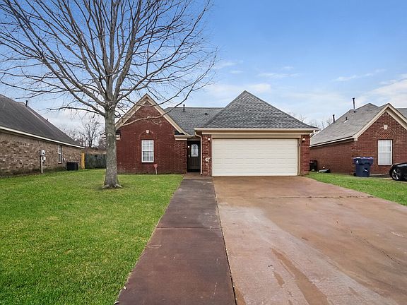 2nd image of 3860 Conrail Cir