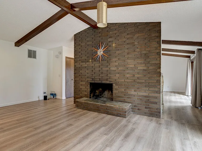2156 Fairway Ln — Photo 6