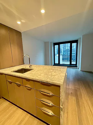 Rented by E Realty International Corp | media 67