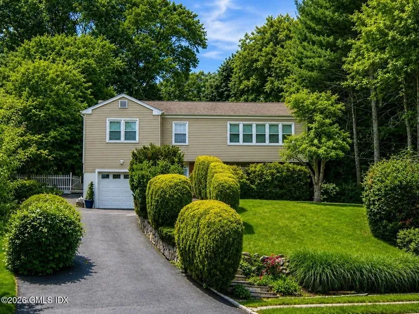 86 Sound Beach Avenue Ext, Riverside, CT 06878