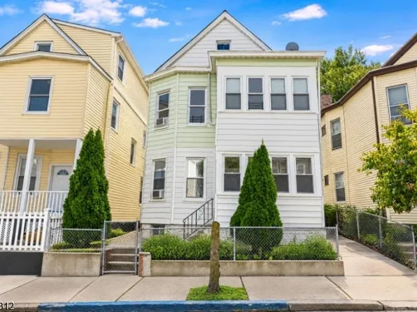262 Harrison St, Paterson City, NJ 07501