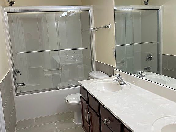 2nd image of 28 Raelans Cir