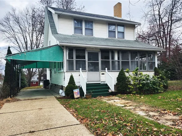 1526 Philadelphia St, Indiana, PA 15701