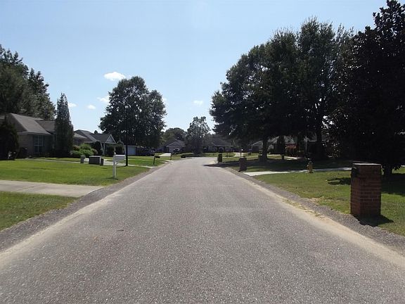 4th image of 1792 Woodmont Dr