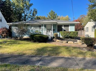 1166 Raymond St NW, Warren, OH 44485
