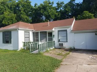 240 E Evans Ave, Bonham, TX 75418