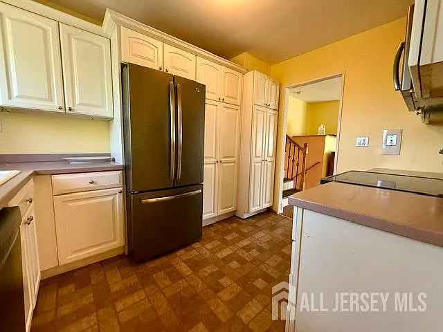 5 Sussex Ct — Photo 17