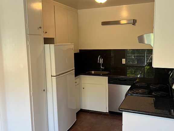 3rd image of 2280 Green St APT 101