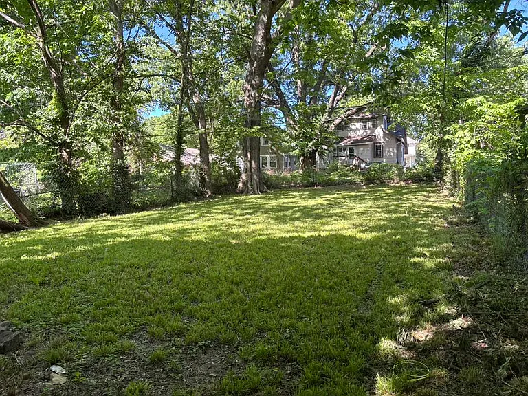 5708 Euclid Ave — Photo 14