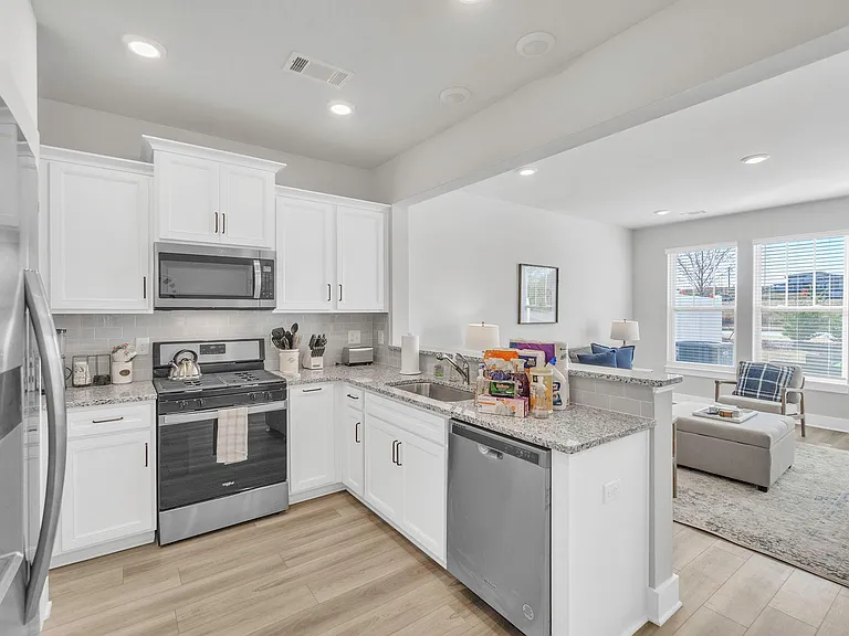 119 Shallons Dr — Photo 14