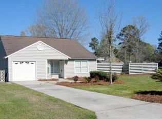 208 Osprey Dr, Richmond Hill, GA 31324