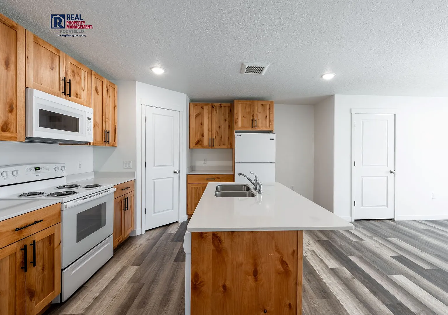 106 Briscoe Rd — Photo 3