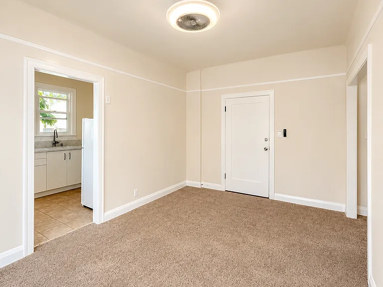 832 N Edinburgh Ave #8 — Photo 10