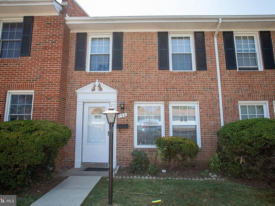 1st image of 132 N Auburn Dr