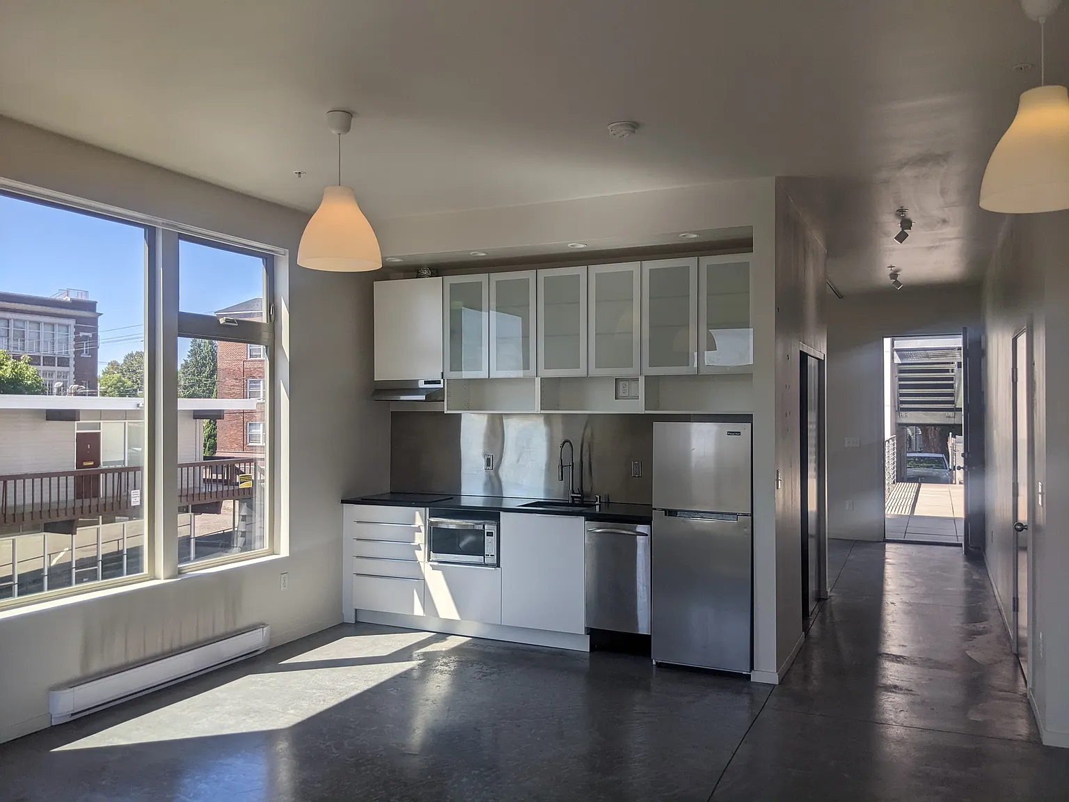 1 bed, 715 sqft, $1,645 — Photo 3