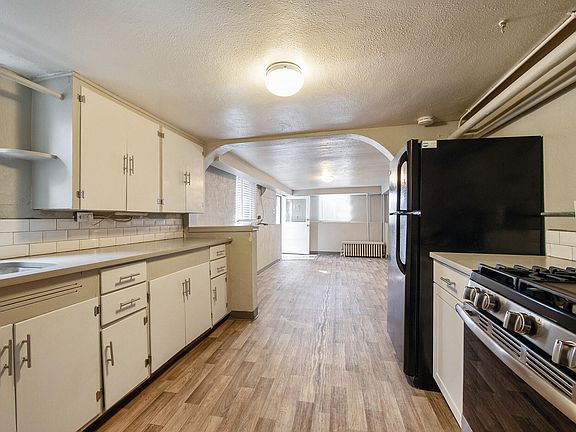 3rd image of 522 N Ogden St APT 4